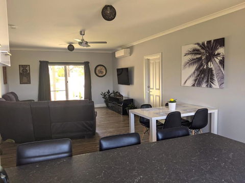 Australian Wildlife At Your Door - Accommodation Main Beach 4