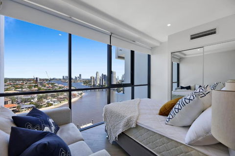 Avalon Apartments - QStay - Accommodation Main Beach 4