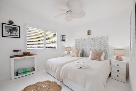 Avalon Beach Cottage, Private, 150m To The Beach! - Accommodation Main Beach 3