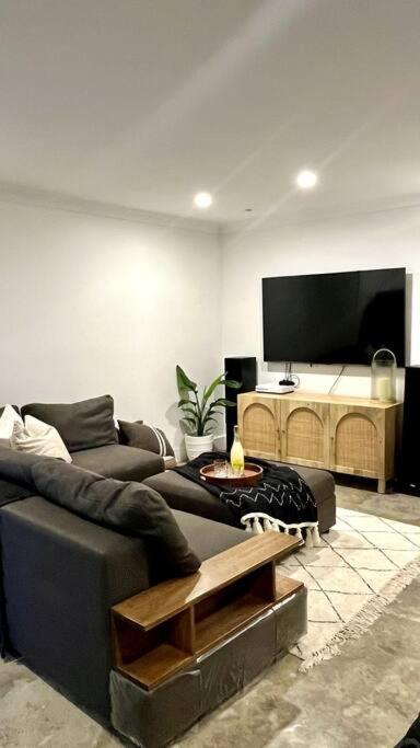 Avalon Beach Guesthouse - Accommodation Main Beach 4