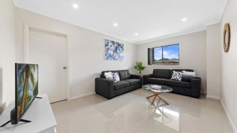 Avani - Modern & Tranquil - Wifi - Accommodation Main Beach 0