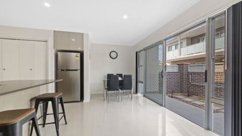 Avani - Modern & Tranquil - Wifi - Accommodation Main Beach 3