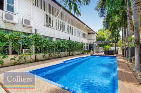 Avenues Xchange - Accommodation Main Beach 0