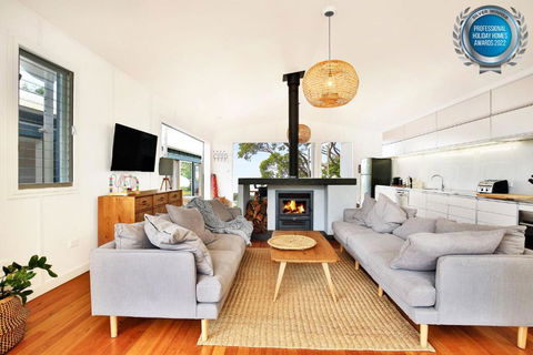 Ayana - Pet Friendly - Directly Opposite Beach - Fireplace - Accommodation Main Beach 0