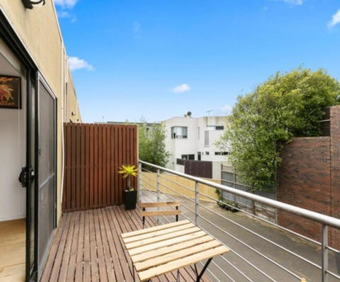 Ascot Vale - Lovely 2 Bedroom Townhouse Close To Everything! - Accommodation Main Beach 4