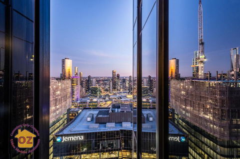 Aussie Escape Apartments-Skyline Collins Tower - Accommodation Main Beach 0