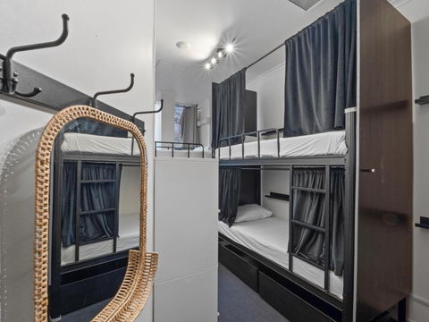 AZZURRO POD HOTEL - Central Sydney - Accommodation Main Beach 4