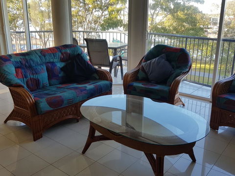 Excellsior Apartments - Accommodation Main Beach 21
