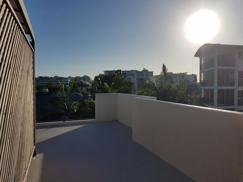 Excellsior Apartments - Accommodation Main Beach 16