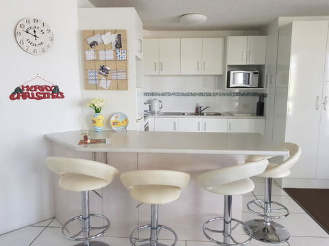 Excellsior Apartments - Accommodation Main Beach 40