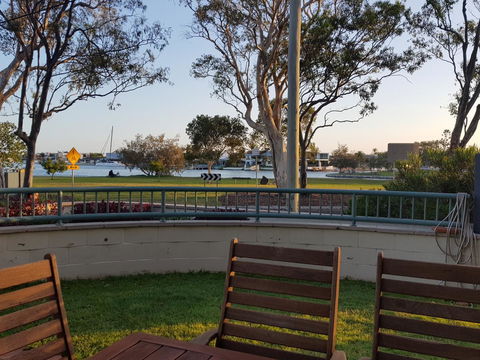 Excellsior Apartments - Accommodation Main Beach 28