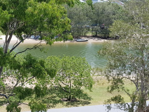 Excellsior Apartments - Accommodation Main Beach 24