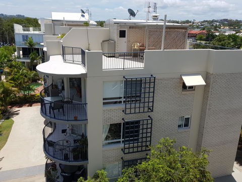 Excellsior Apartments - Accommodation Main Beach 32