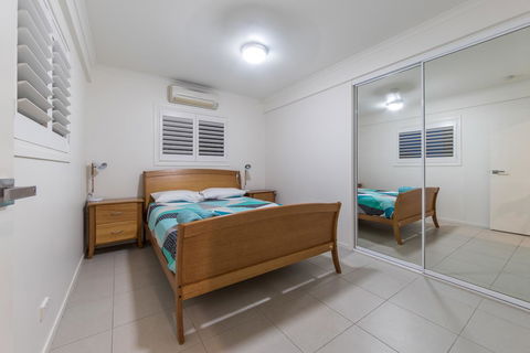 Hayman Views - Accommodation Main Beach 15