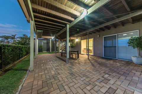 Hayman Views - Accommodation Main Beach 8