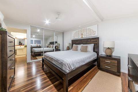 Hayman Views - Accommodation Main Beach 16