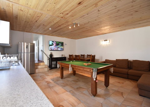 Absolute Waterfront - Accommodation Main Beach 0