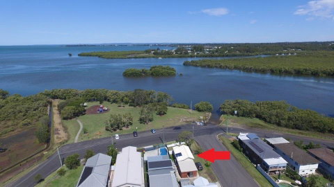 Absolute Waterfront - Accommodation Main Beach 14