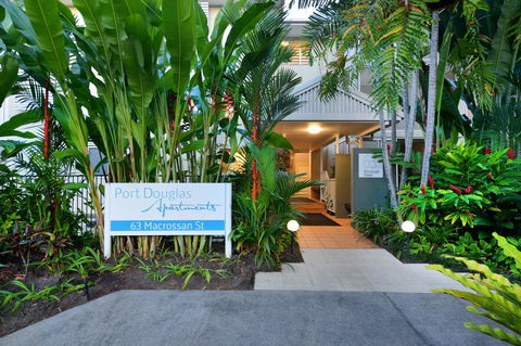 Port Douglas Apartments - Adults Only Oasis - Accommodation Main Beach 14