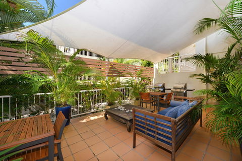 Port Douglas Apartments - Adults Only Oasis - Accommodation Main Beach 4