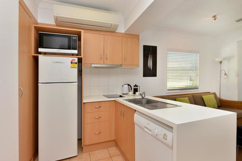 Port Douglas Apartments - Adults Only Oasis - Accommodation Main Beach 8