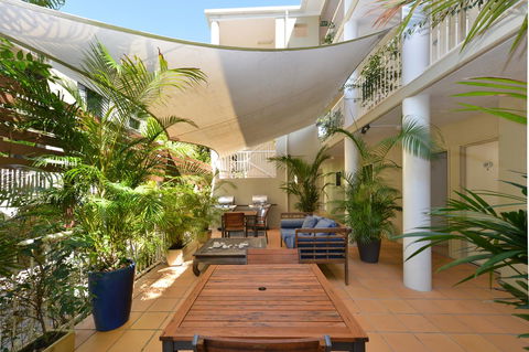 Port Douglas Apartments - Adults Only Oasis - Accommodation Main Beach 11