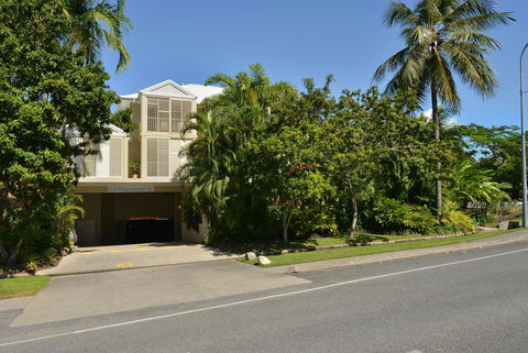 Port Douglas Apartments - Adults Only Oasis - Accommodation Main Beach 28