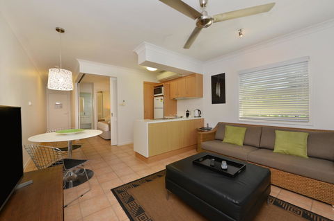 Port Douglas Apartments - Adults Only Oasis - Accommodation Main Beach 7