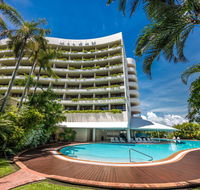 Hilton Cairns - Accommodation Main Beach