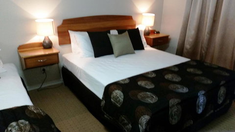 Shamrock Gardens Motel - Accommodation Main Beach 13