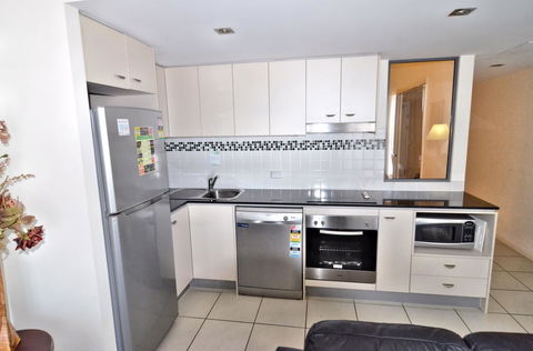 U309 Ocean Views Resort - Owner Managed - Accommodation Main Beach 3