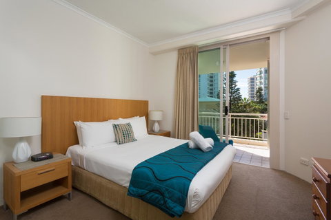 Maldives Resort Main Beach, Gold Coast - Accommodation Main Beach 2