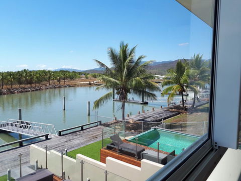 Hinchinbrook Holiday Apartments - Accommodation Main Beach 44