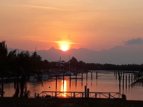 Hinchinbrook Holiday Apartments - Accommodation Main Beach 18