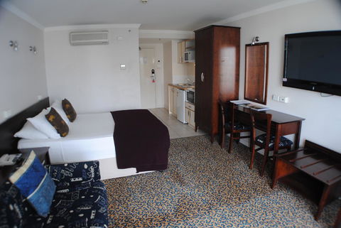 Astor Metropole Hotel - Accommodation Main Beach 17