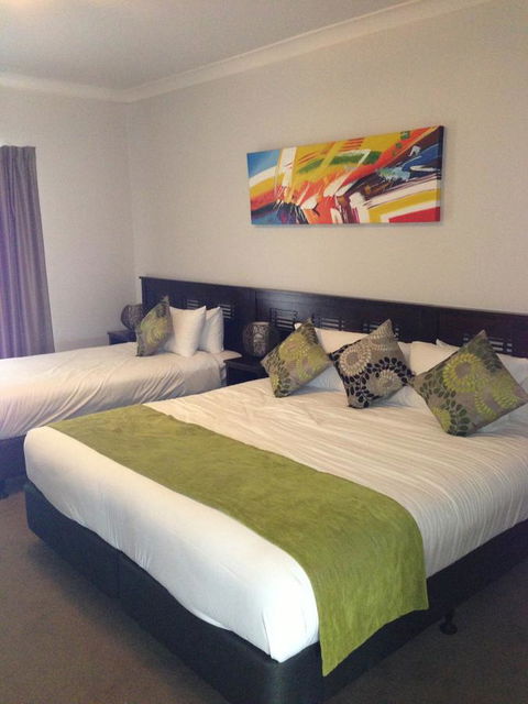 Alexandra Hills Hotel - Accommodation Main Beach 16