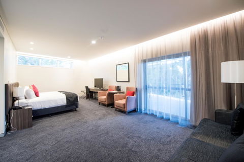 Alexandra Hills Hotel - Accommodation Main Beach 4