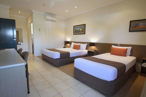 Midlander Motor Inn - Accommodation Main Beach 23