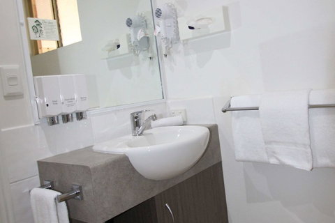 Midlander Motor Inn - Accommodation Main Beach 10