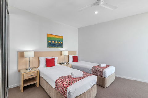 Akama Resort - Accommodation Main Beach 42