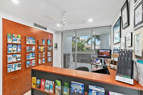 Akama Resort - Accommodation Main Beach 37