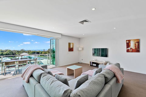 Akama Resort - Accommodation Main Beach 28