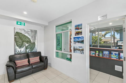 Akama Resort - Accommodation Main Beach 36