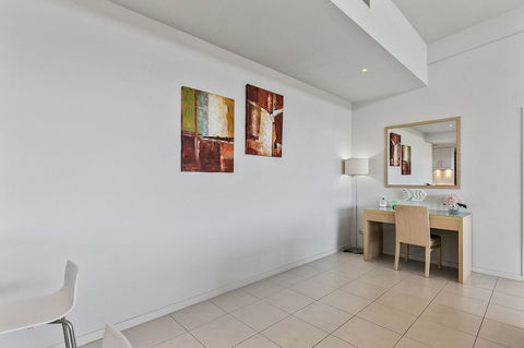 Akama Resort - Accommodation Main Beach 20