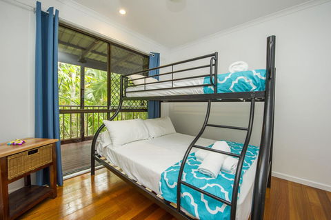 Koorakai - Accommodation Main Beach 5