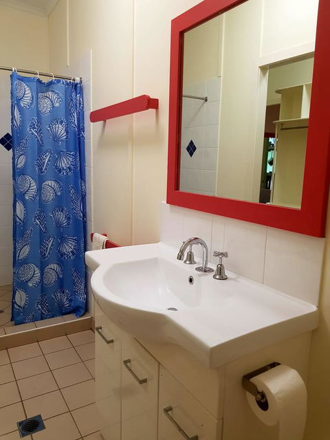 Arcadia Beach Guest House And Car Hire - Accommodation Main Beach 29