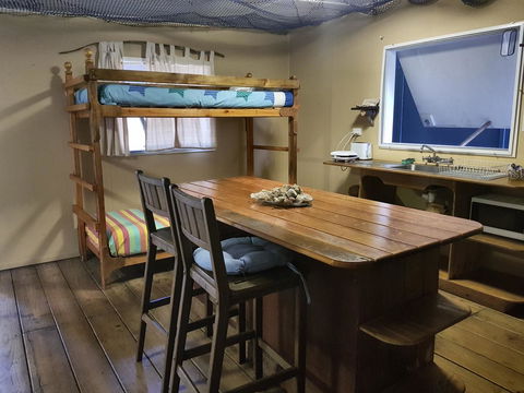 Arcadia Beach Guest House And Car Hire - Accommodation Main Beach 33