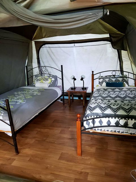 Arcadia Beach Guest House And Car Hire - Accommodation Main Beach 42