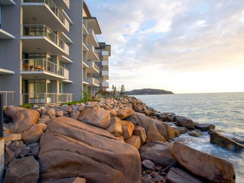 Grand Mercure Apartments Magnetic Island - Accommodation Main Beach 12
