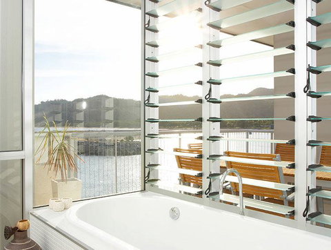 Grand Mercure Apartments Magnetic Island - Accommodation Main Beach 1